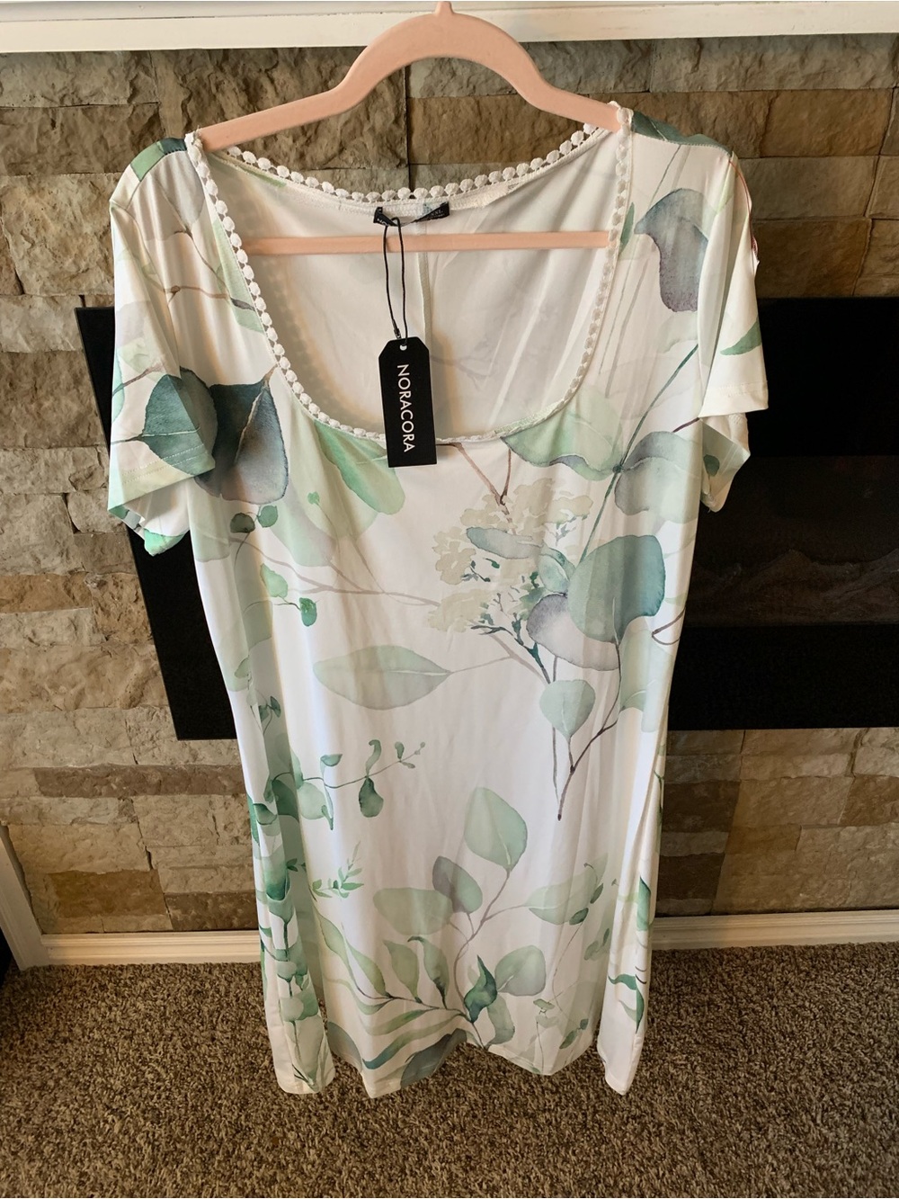 Women's Scoop Neck Floral Print Top - White & Mint